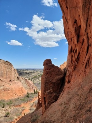 Big rock under a smaller big rock